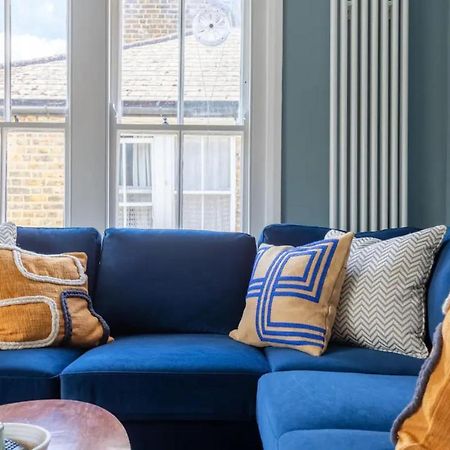 Luxuriously Designed 3 Bedroom Apartment In Clapham 런던 외부 사진