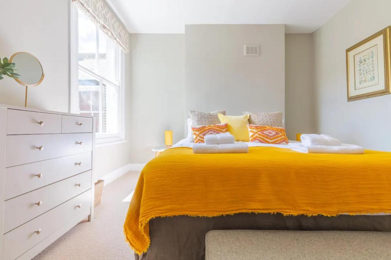 Luxuriously Designed 3 Bedroom Apartment In Clapham 런던 외부 사진